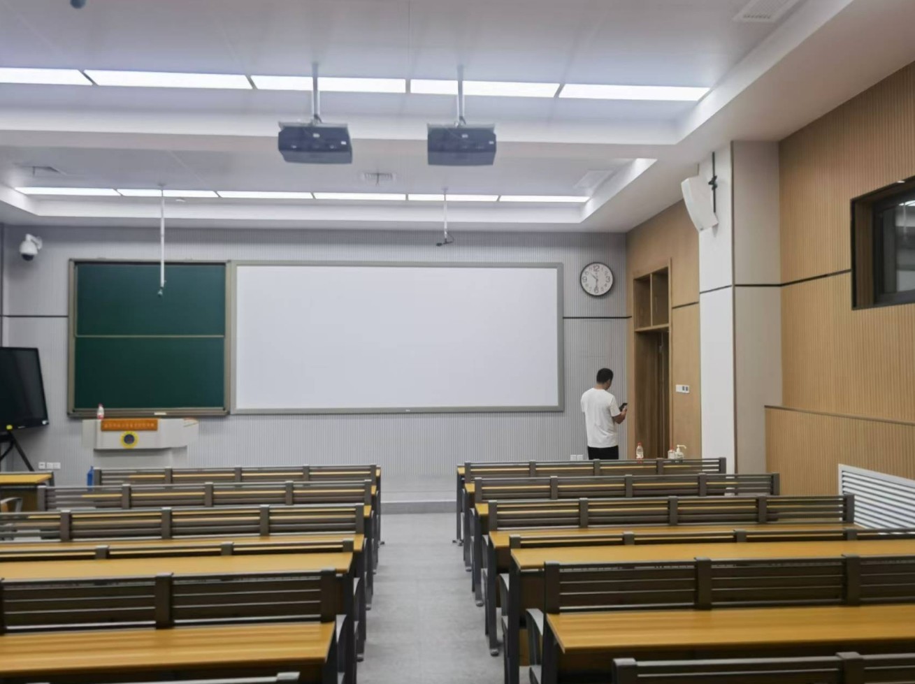 Latest company Cases about university classroom muliti-media system